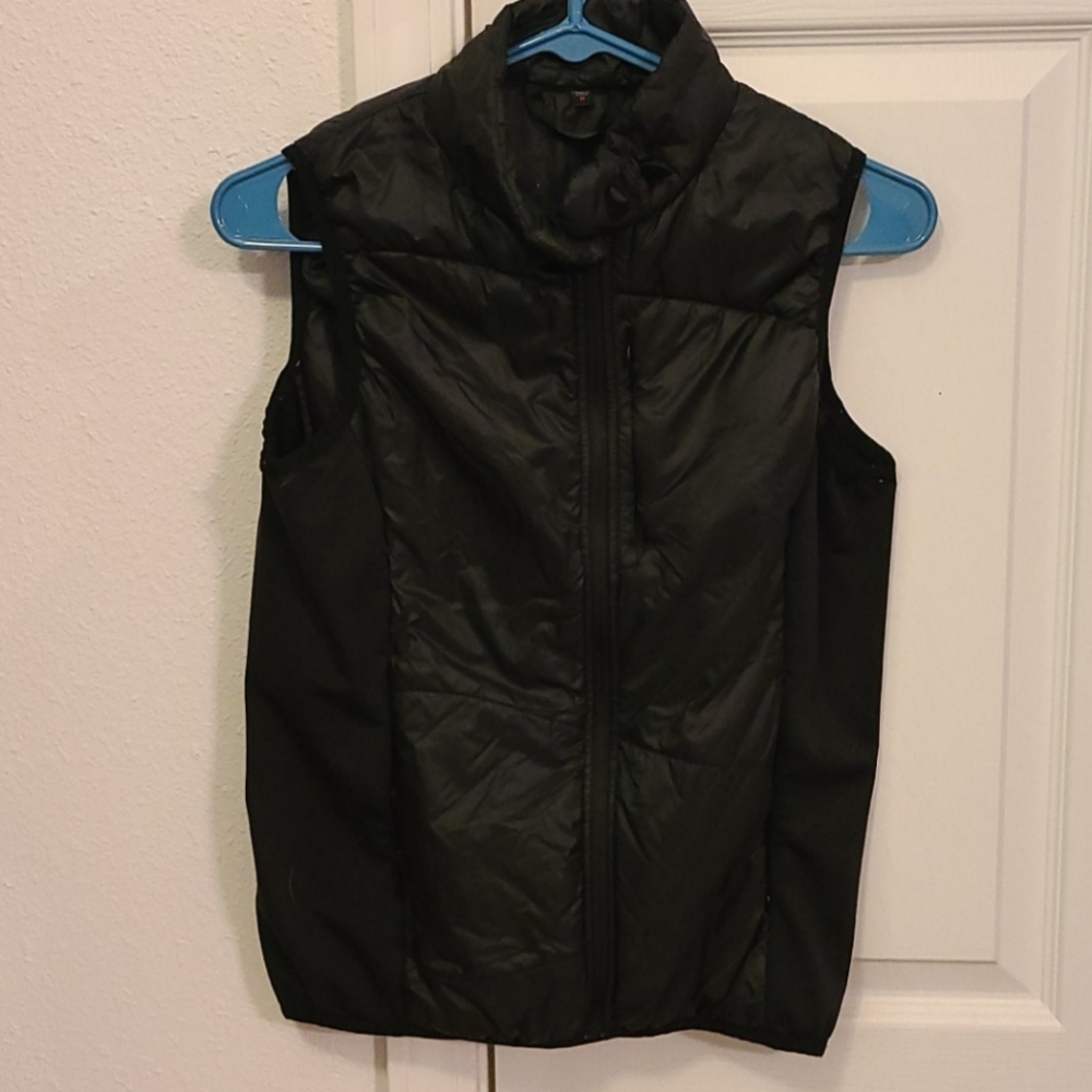 Medium puffer athletic vest